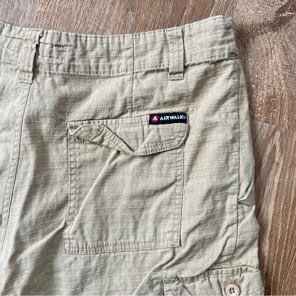 Airwalk Khaki Cargo Shorts for Men 34 - Picture 8 of 8